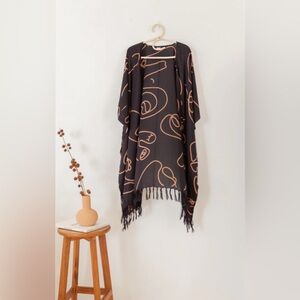 Black and Tan/Terracotta Abstract Faces Kimono with Fringe